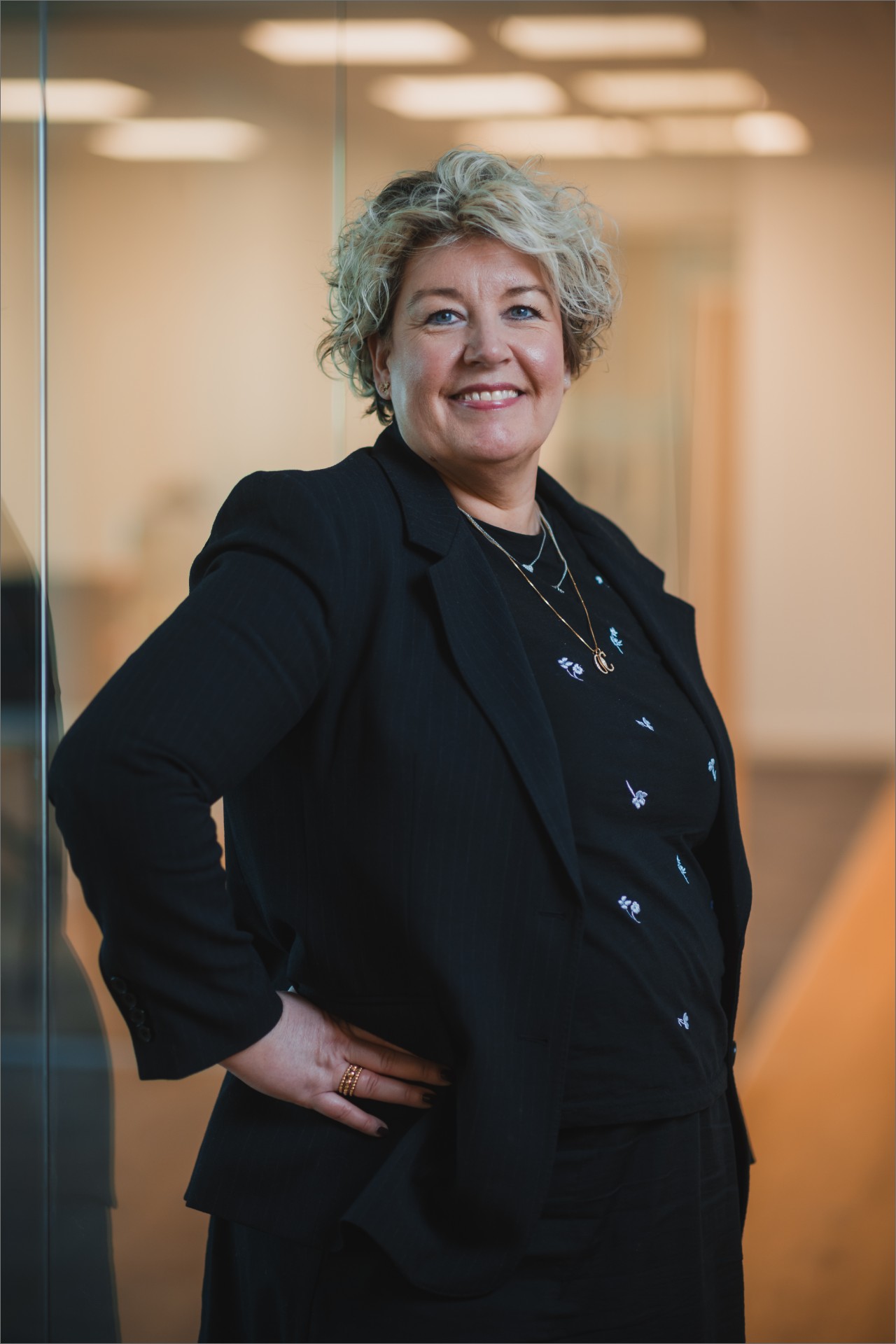 Dandiag005_portrait_1280x1920