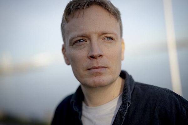 GlennBechTOP-1920x960-wide