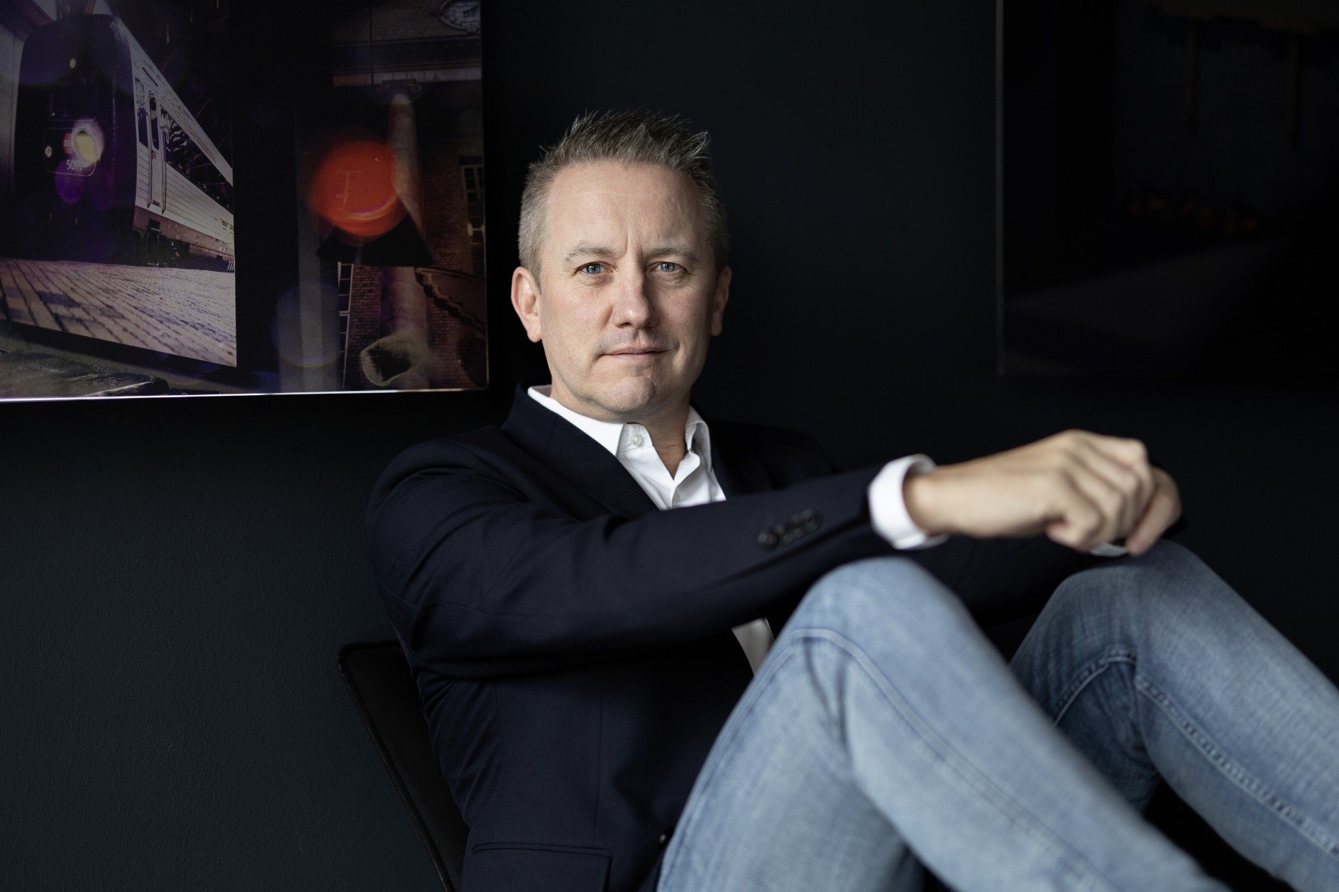 JensBroch003-1920x1280-landscape