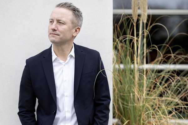 JensBrochTOP-1920x960-wide