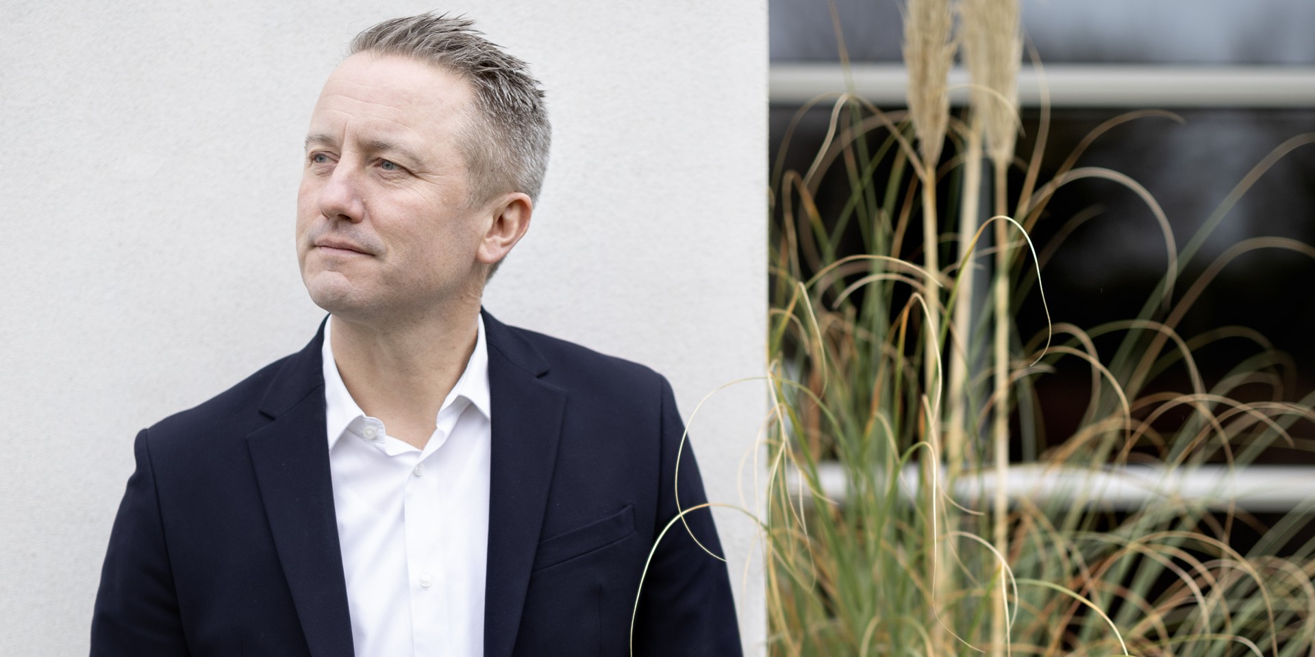 JensBrochTOP-1920x960-wide