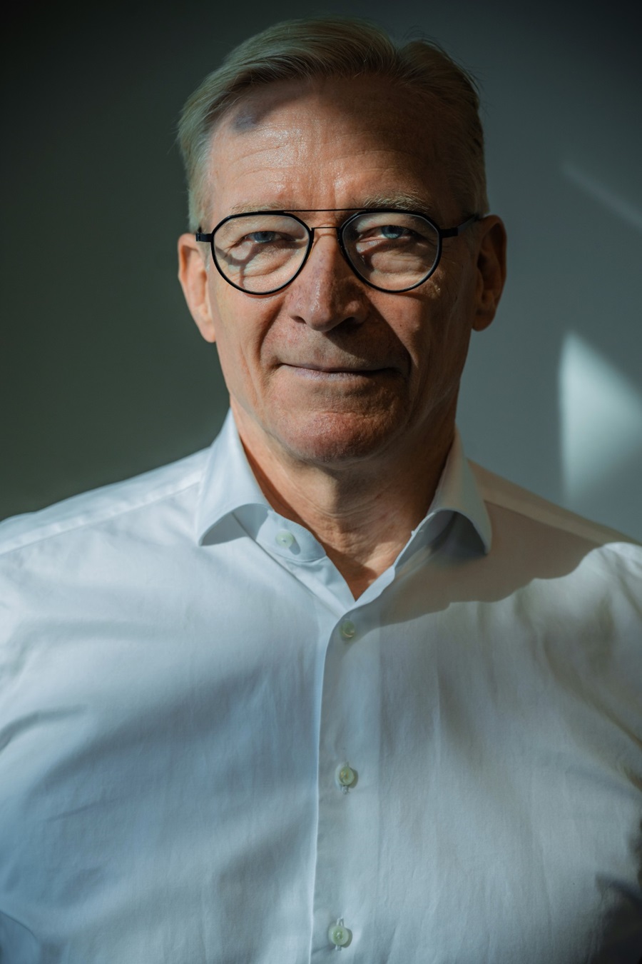 LarsRasmussen003-1280x1920-portrait