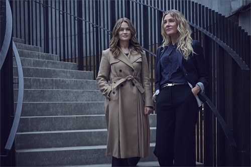 Louise Dinesen og Vibeke Lunding-Gregersen står ved siden af hinanden