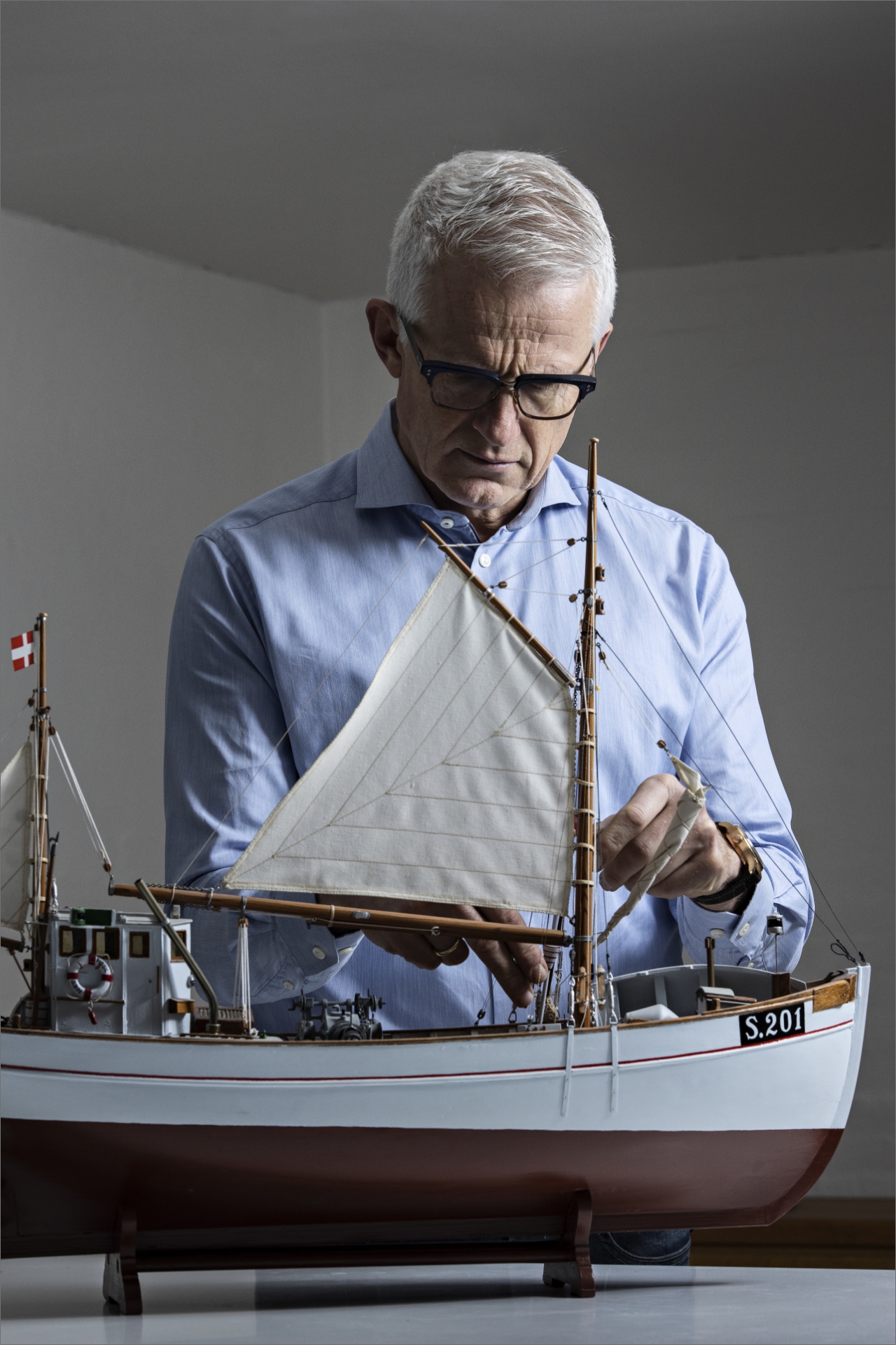 MadsNipper01_portrait_1280x1920