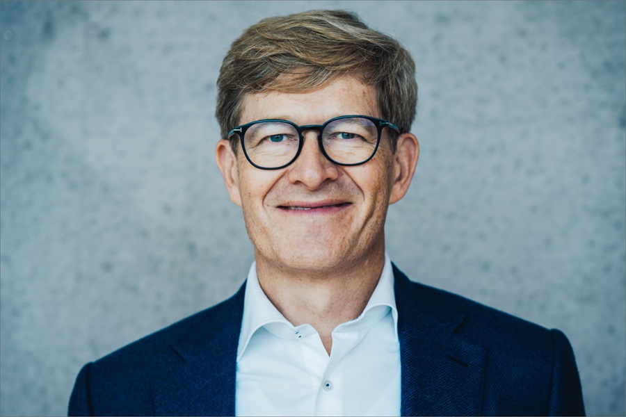 NielsBChristiansen022_landscape_1920x1280