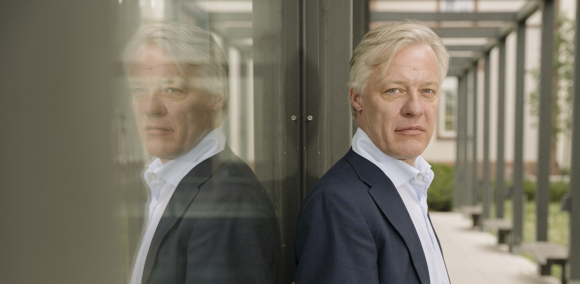 1920x96020250506DSPoulFritzKjaerLederne00752112jpgspejling