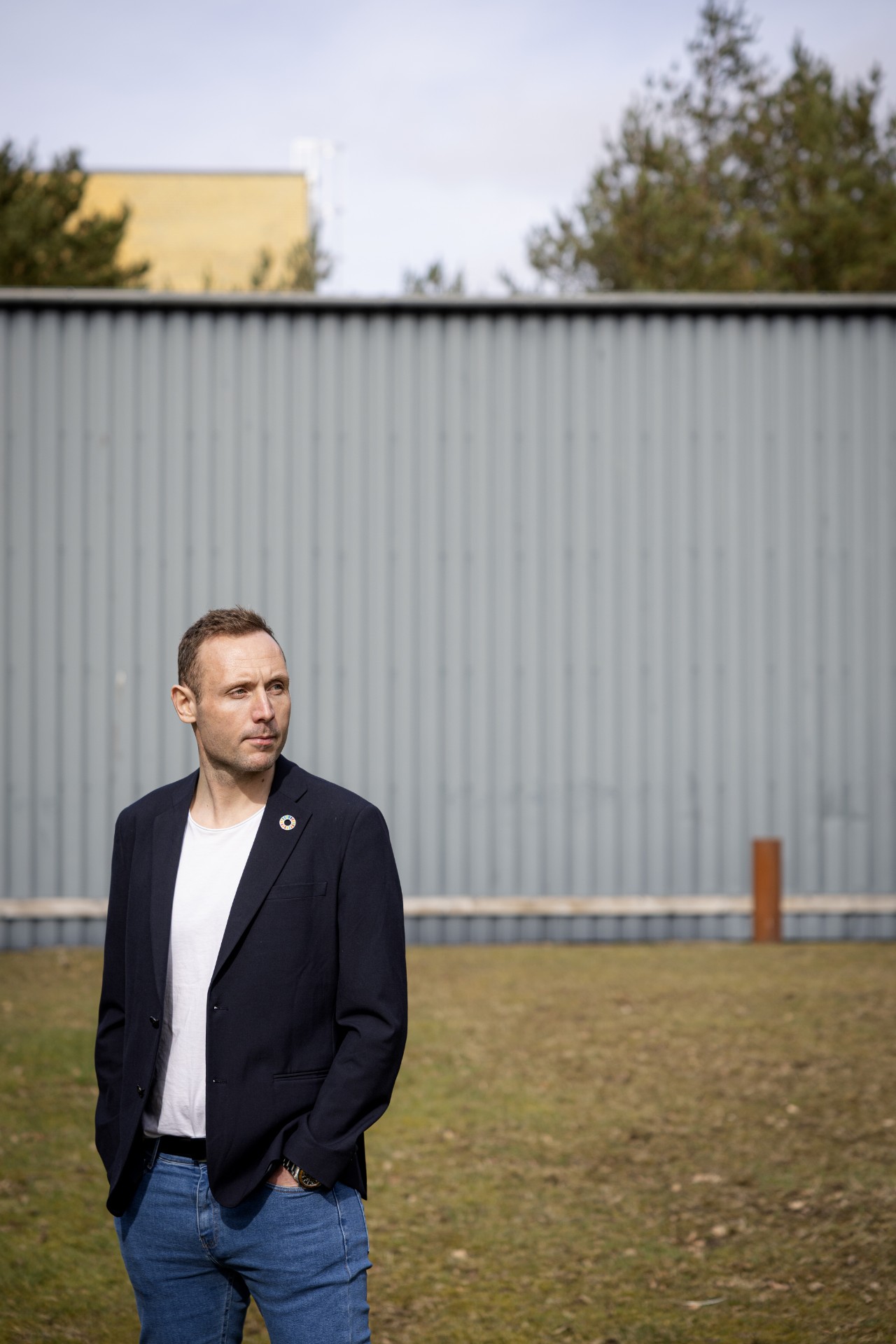 PeterHjelm09-1280x1920-portrait