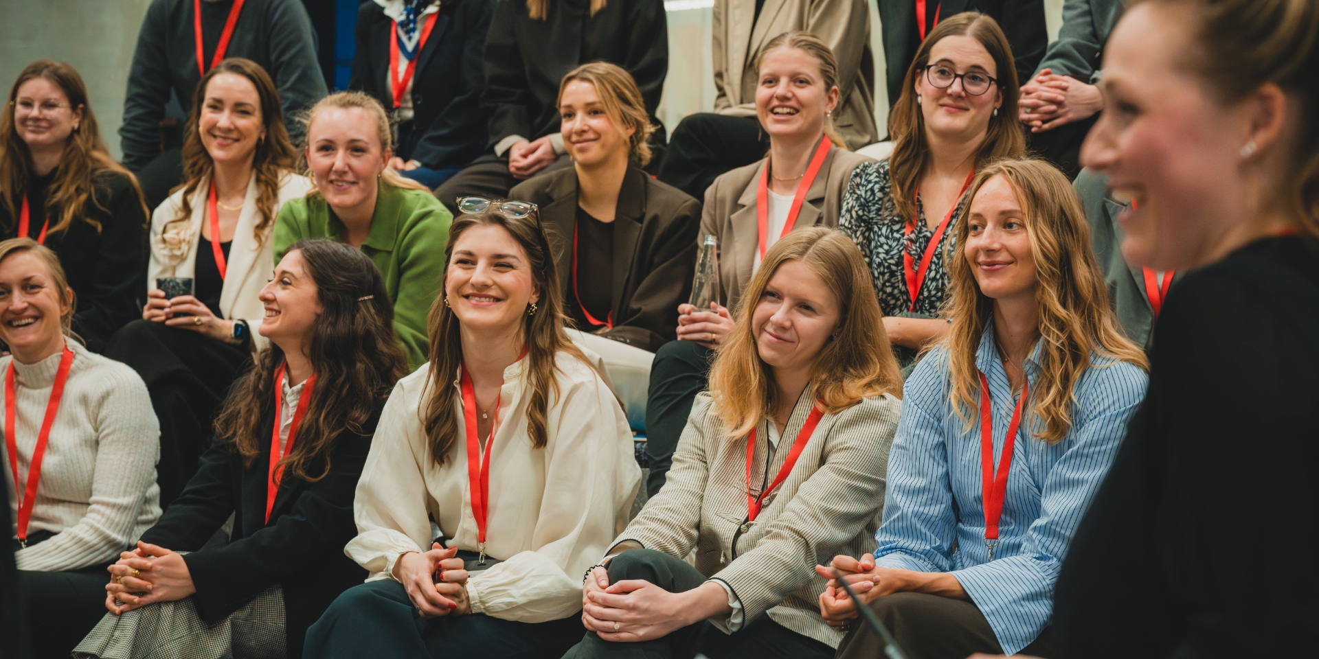 002Publikum_wide_1920x960