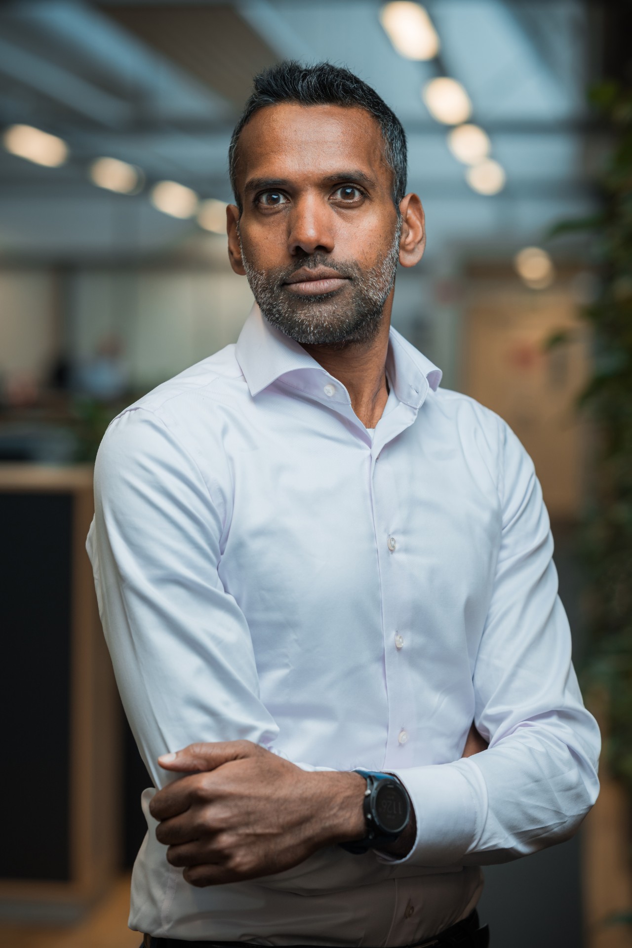 Tuk004-1280x1920-portrait