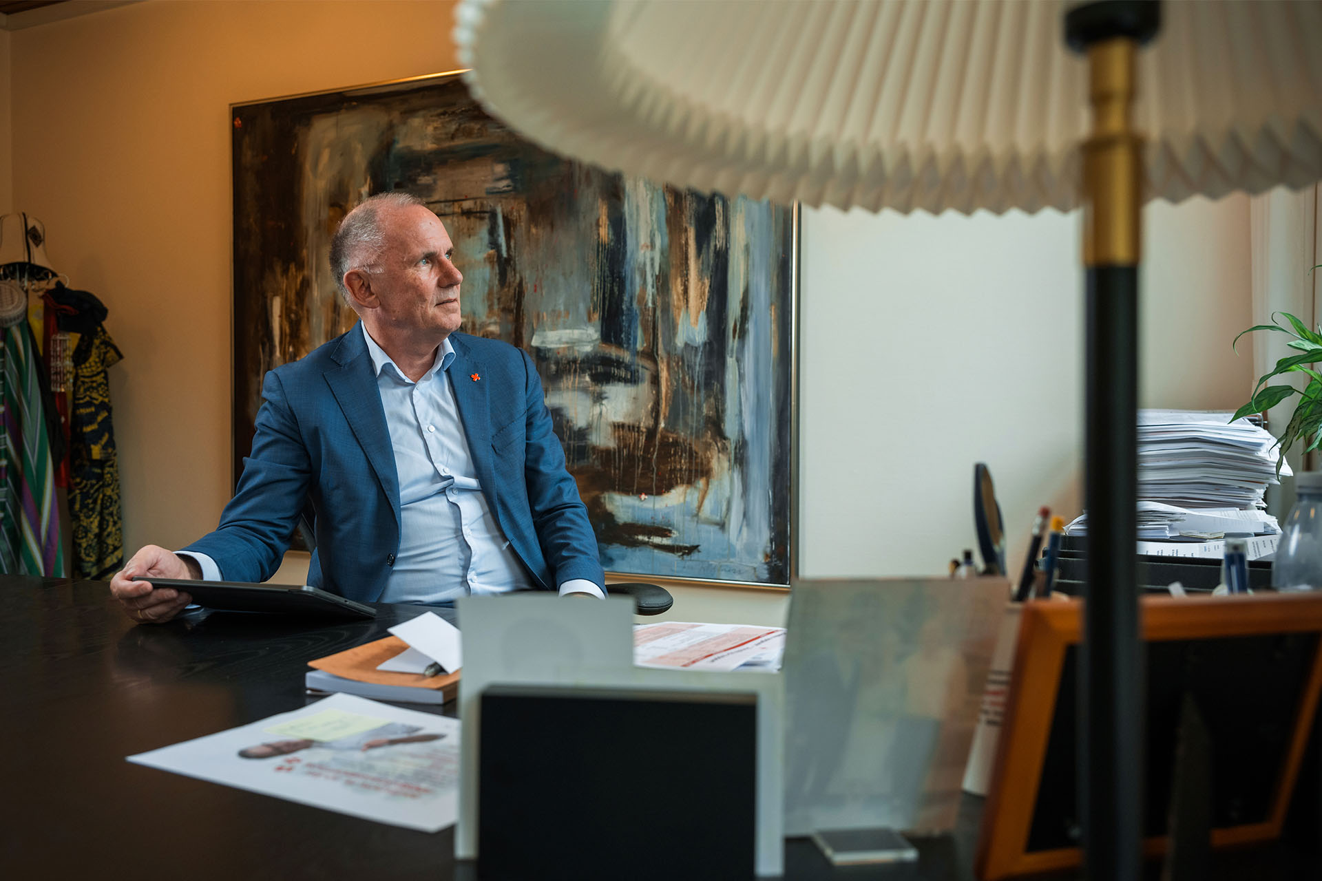 Anders Ladekarl sidder på sit kontor