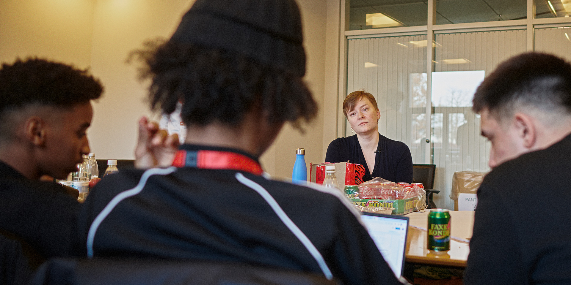 IBM medarbejdere arbejder frivilligt med unge