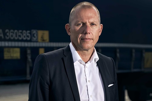 Jens Bjørn Andersen er administrerende direktør for hele DSV og er gæst i Lederstof.dk's podcast Ledelse med Vilje