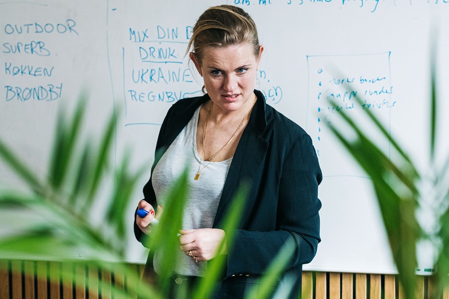 Læs hvordan Ann-Christina praktiserer den ledelsesløse filosofi