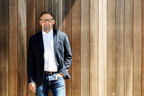 Karsten Mellon er ekspert i ledelse og har skrevet en bog om ydmyghed i ledelse