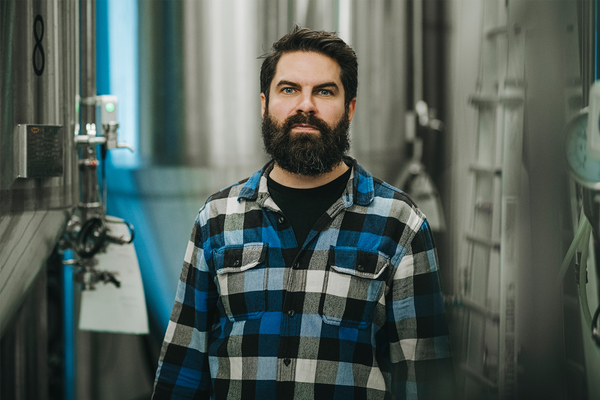 Kasper Gerdes står på mikrobryggeriet Flying Couch
