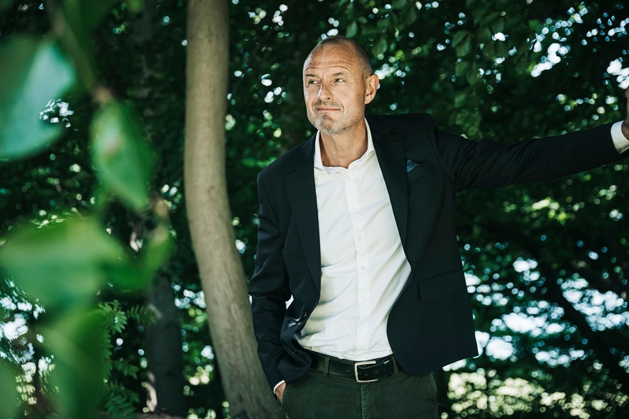 Michael Uhrenholdt er vært på den nye podcast Lederskabet