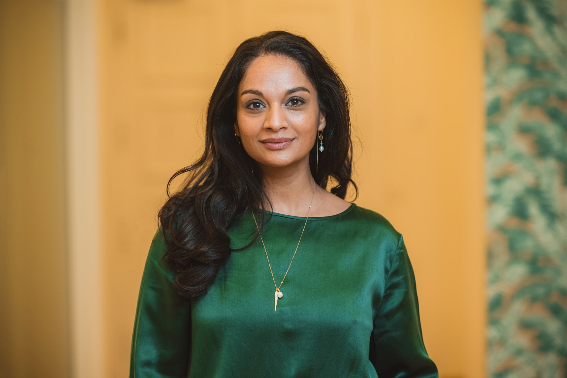 NeelaMariaSris006-1920x1280_landscape-min