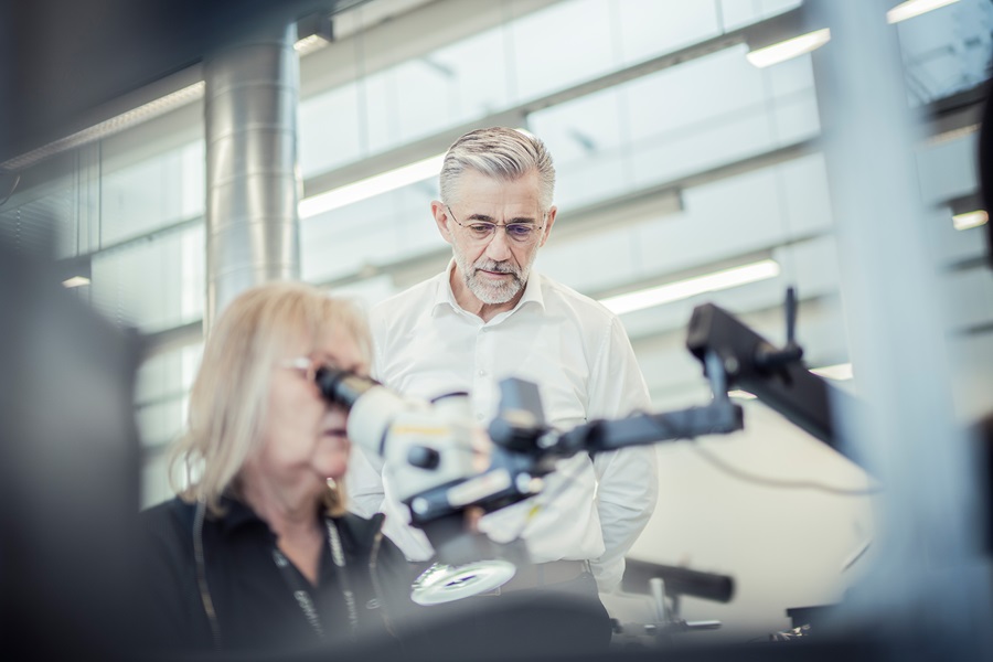 Niels Buus har trodset generthed og står i dag som en ambitiøs og passioneret direktør for rumfartseventyret Gomspace