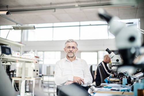 Niels Buus har trodset generthed og står i dag som en ambitiøs og passioneret direktør for rumfartseventyret Gomspace