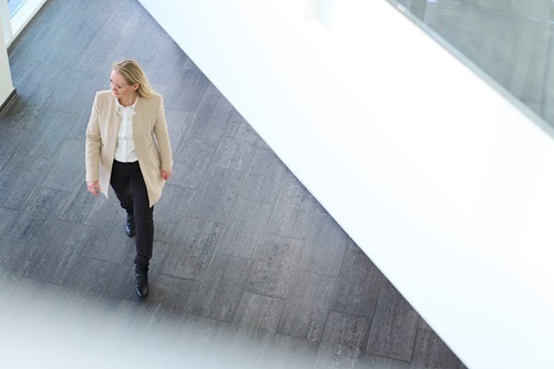 Nina Nørgaard får råd til at sikre, at alle medarbejdere trives i en foranderlig arbejdsplads