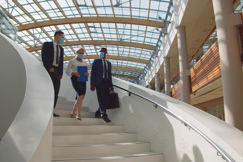 Sådan får du dine medarbejdere tilbage på jobbet