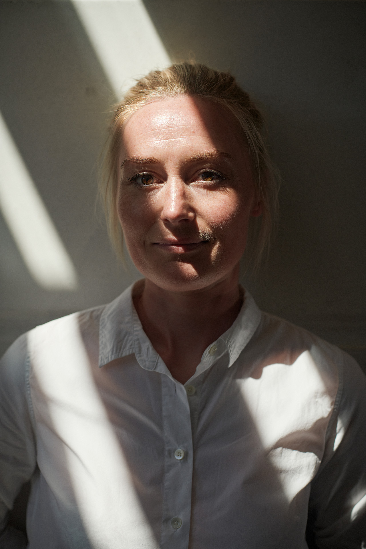 Christel Teglers foran væg