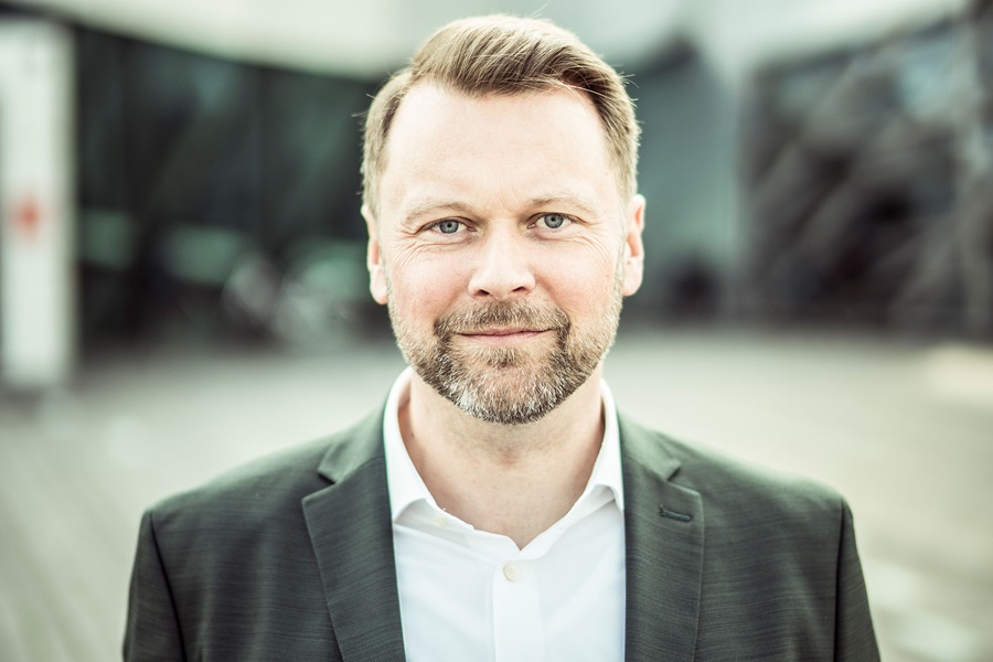 Lasse Rich Henningsen