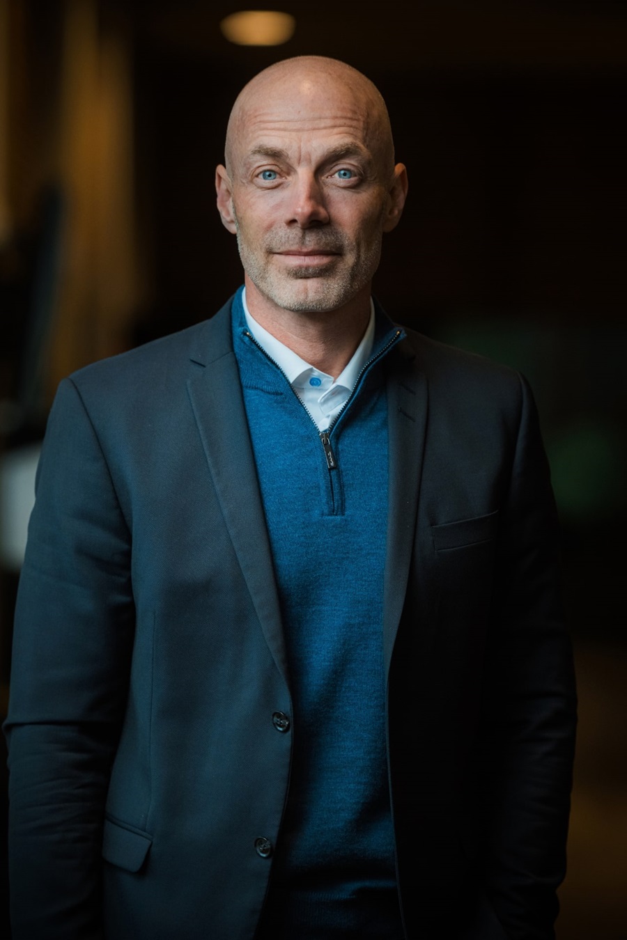 PeterHalling-1280x1920_portrait--1-min