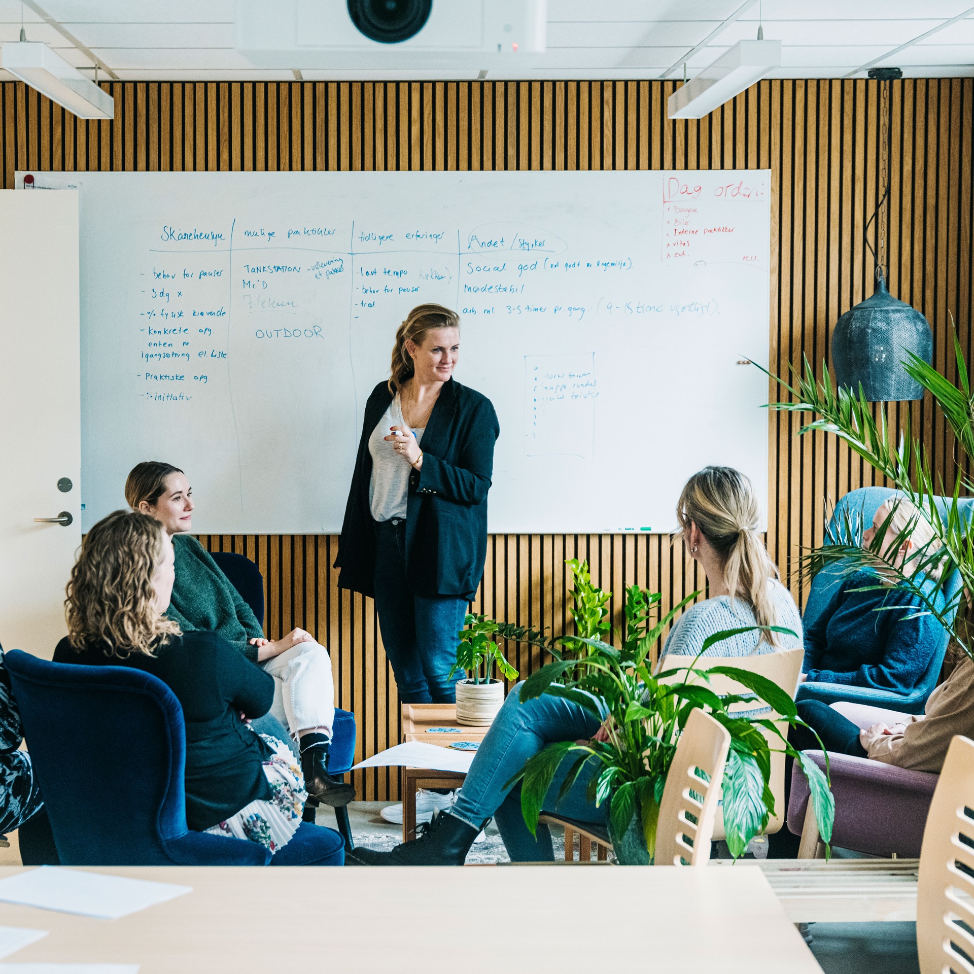 Ann-Christina er chefen, men det er medarbejderne der bestemmer mest