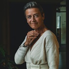 Magrethe Vestager holder sin halskæde