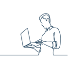 Mand står med computer