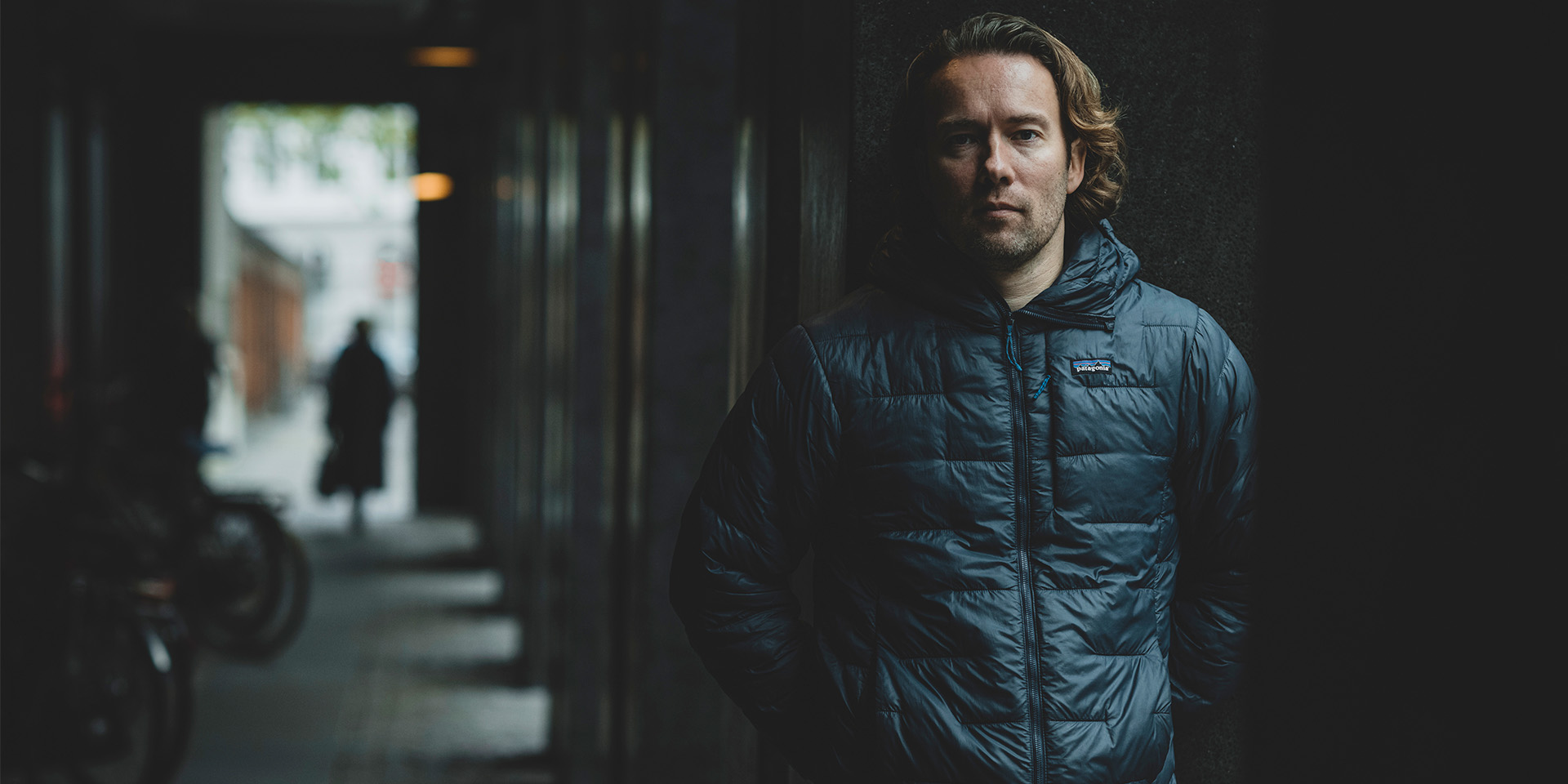 David Heinemeier står under en tunnelindgang