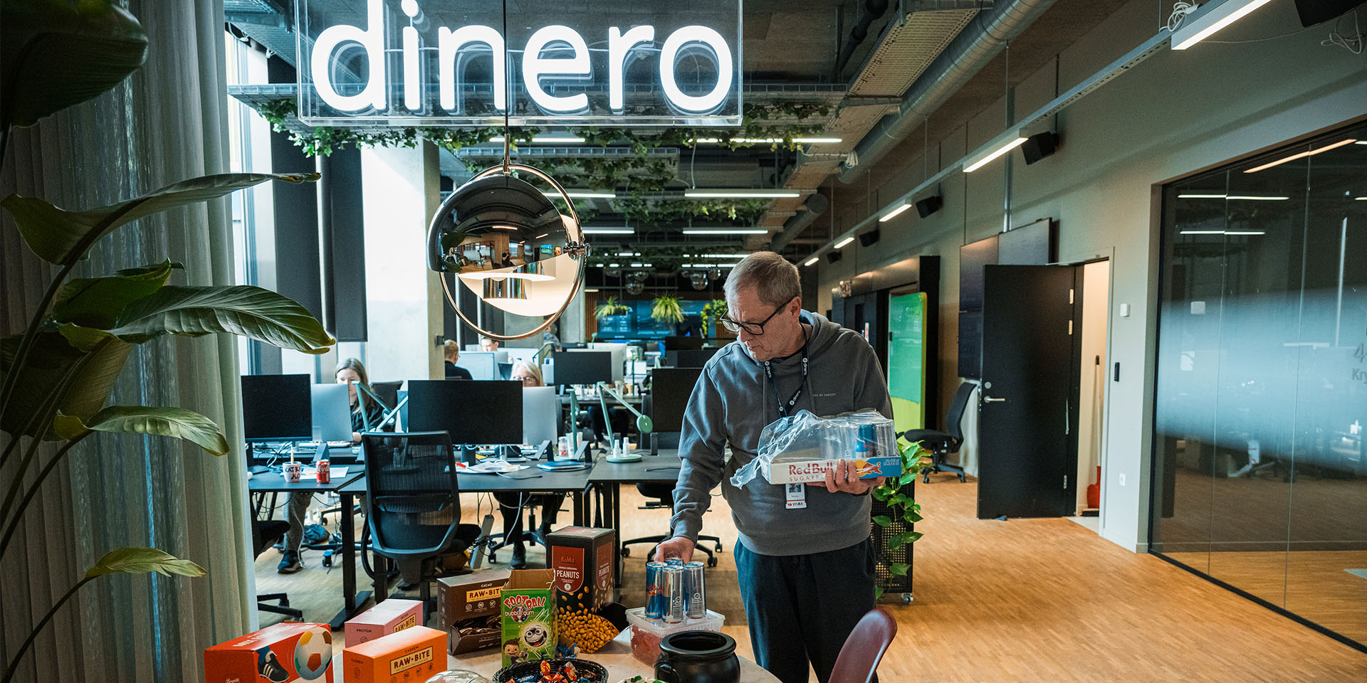 Nils Nyvang Bacher lægger mødeforplejning