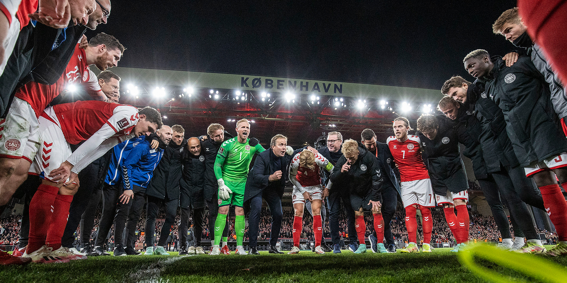 Herrelandsholdets træner, Kasper Hjulmand, er kåret til Årets Leder 2021.