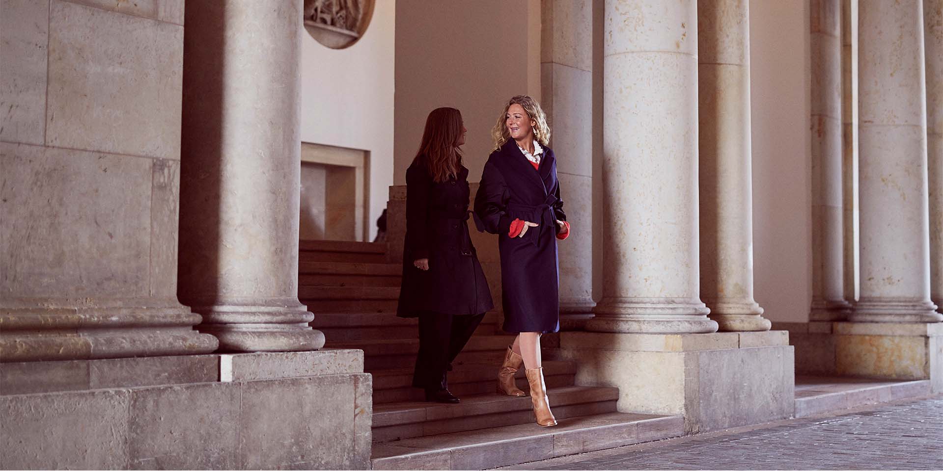 Vibeke Lunding-Gregersen og Louise Dinesen er værter på Lederstof.dk's podcast Lederhjerne