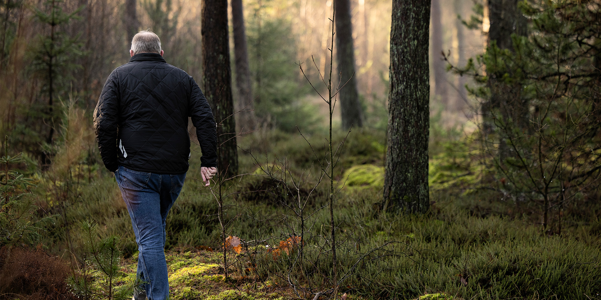 Lars Peter Brasen på gåtur i skoevn som en af sine faste pauser